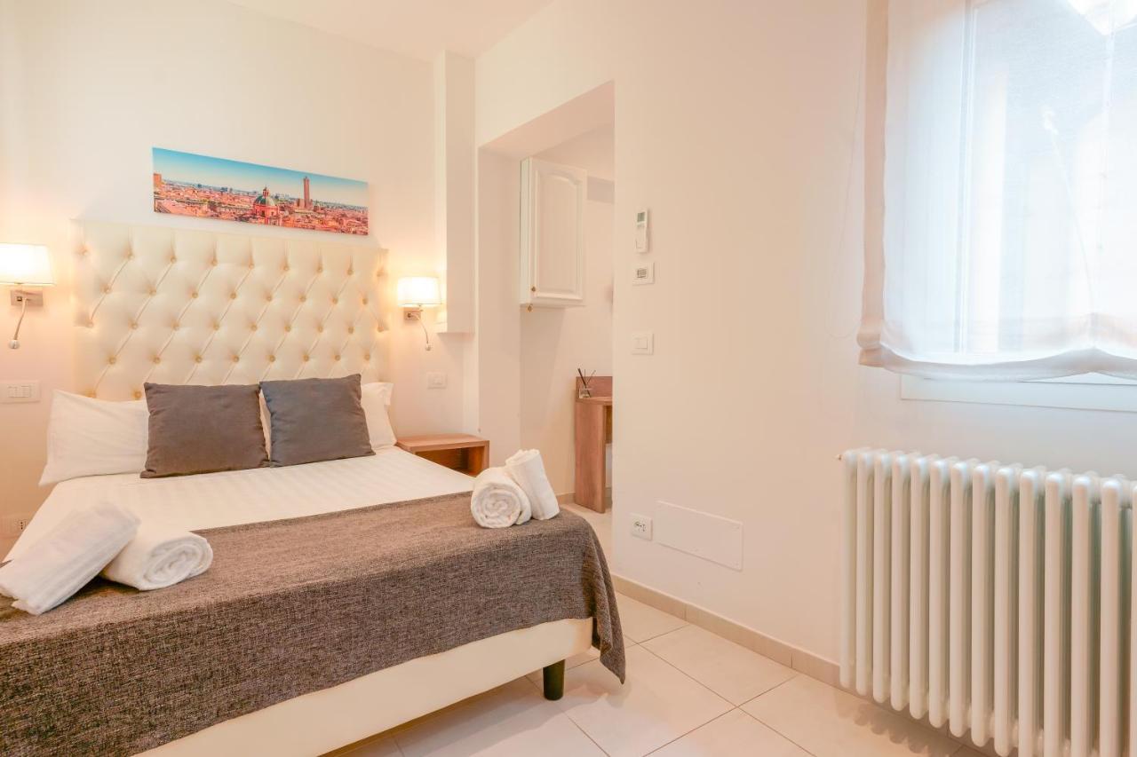 볼로냐 Attico Di Via D'Azeglio B&B 외부 사진